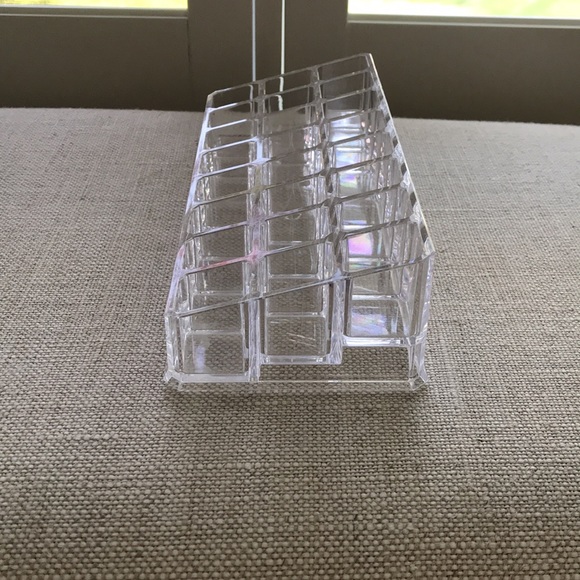 Acrylic lipstick organizer holds 24 lipsticks 💄 - Picture 4 of 13